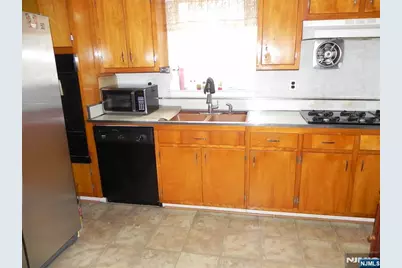 26 Marshall Avenue, Little Ferry, NJ 07643 - Photo 4
