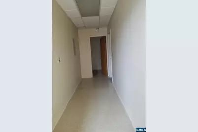 155 N Washington Avenue B-2nd. Fl. #B-2ND. FL., Bergenfield, NJ 07621 - Photo 6