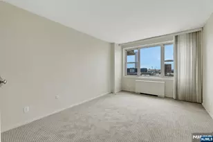 2000 Linwood 14 0, Fort Lee, NJ 07024 - Photo 22