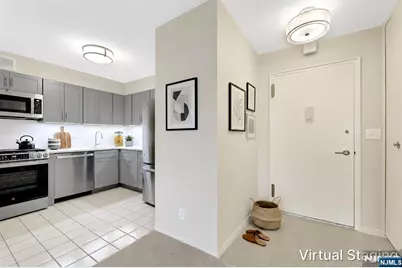 2000 Linwood 14 0 #14 0, Fort Lee, NJ 07024 - Photo 2