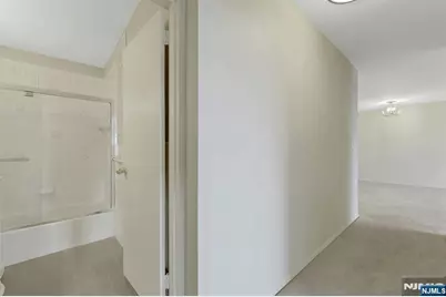 2000 Linwood 14 0 #14 0, Fort Lee, NJ 07024 - Photo 24