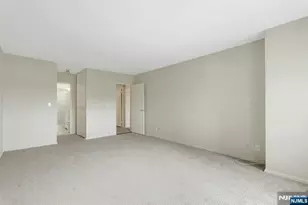 2000 Linwood 14 0, Fort Lee, NJ 07024 - Photo 30