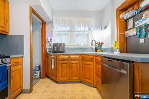 1265 Longfellow Ave, Teaneck Township, NJ 07666 - Photo 6