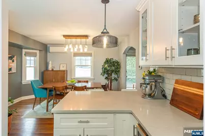 384 Essex Avenue, Bloomfield, NJ 07003 - Photo 18