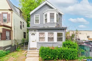 11 Sunset Ave, Newark, NJ 07106 - Photo 12