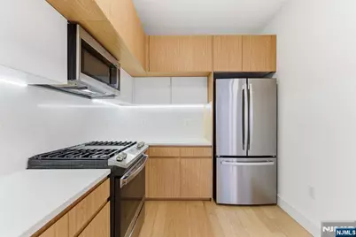649 38th Street 203 #203, Union City, NJ 07087 - Photo 8