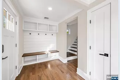 456 Collins Avenue, Hasbrouck Heights, NJ 07604 - Photo 4