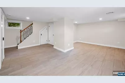 456 Collins Avenue, Hasbrouck Heights, NJ 07604 - Photo 28