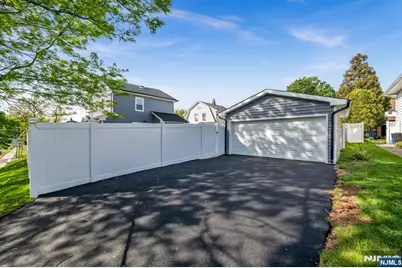 456 Collins Avenue, Hasbrouck Heights, NJ 07604 - Photo 34