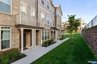 9 Arnold Dr, Wood Ridge, NJ 07075 - Photo 1