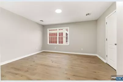 18 Kinney Street, Newark, NJ 07102 - Photo 8