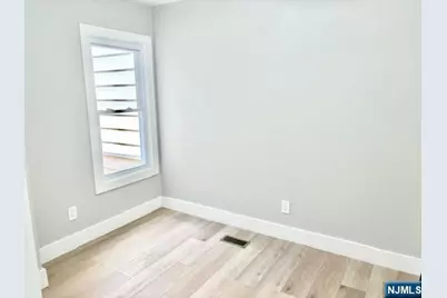 181 Washington Street, Trenton, NJ 08611 - Photo 14