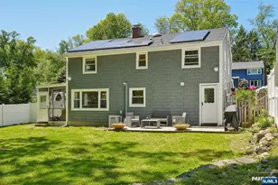 21 Howard Pl, Waldwick, NJ 07463 - Photo 18