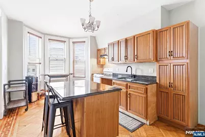 307 Old Bergen Road, Jersey City, NJ 07305 - Photo 4
