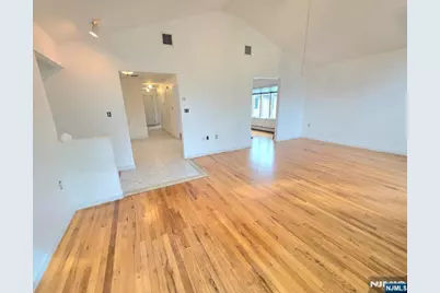 560 Studio Road 2nd Floor #2nd floor, Ridgefield, NJ 07657 - Photo 6