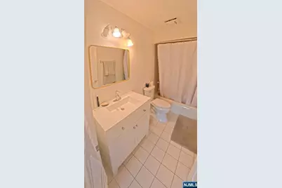 20 Midland Avenue H2 #H2, Kearny, NJ 07032 - Photo 12