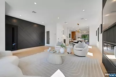 229 Hickory Avenue, Tenafly, NJ 07670 - Photo 4