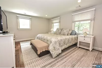 523 Ewing Avenue, Franklin Lakes, NJ 07417 - Photo 16