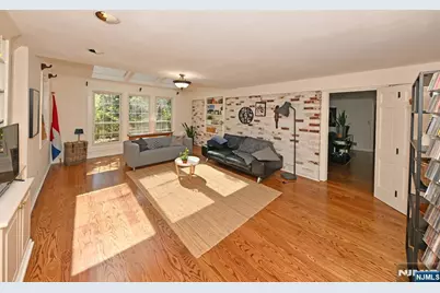 421 Hawthorne Place, Ridgewood, NJ 07450 - Photo 6