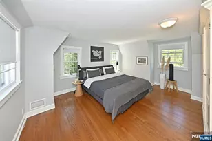 421 Hawthorne Pl, Ridgewood, NJ 07450 - Photo 14