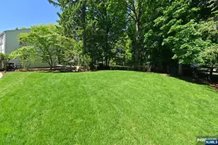 421 Hawthorne Pl, Ridgewood, NJ 07450 - Photo 32