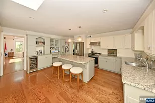 421 Hawthorne Pl, Ridgewood, NJ 07450 - Photo 10