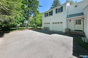 421 Hawthorne Pl, Ridgewood, NJ 07450 - Photo 28