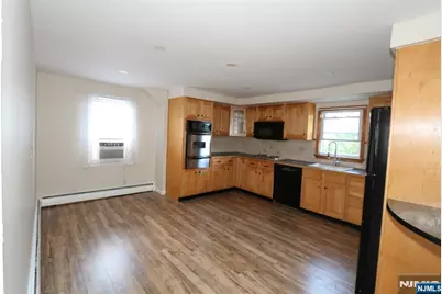 47 Van Dyke Street 2 #2, Wallington, NJ 07057 - Photo 4