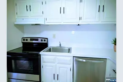 15 Cottage Street 19 3A #19 3A, Midland Park, NJ 07432 - Photo 18