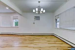 40 Grove St, Elmwood Park, NJ 07407 - Photo 10