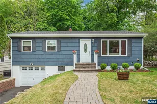 86 Minnehaha Blvd, Oakland, NJ 07436 - Photo 2