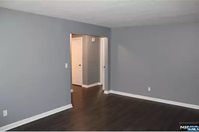 208 Bergen Boulevard 3 #3, Fairview, NJ 07022 - Photo 8