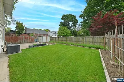 23-16 Ward Street, Fair Lawn, NJ 07410 - Photo 28