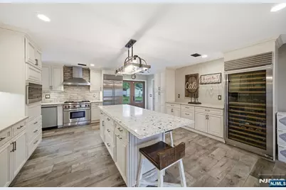 14 Donato Drive, Cedar Grove, NJ 07009 - Photo 8