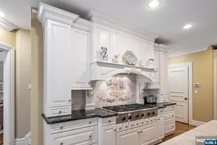 68 Bramshill Dr, Mahwah, NJ 07430 - Photo 12