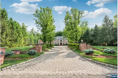 68 Brams Hill Drive, Mahwah, NJ 07430 - Photo 2