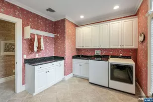 68 Bramshill Dr, Mahwah, NJ 07430 - Photo 30