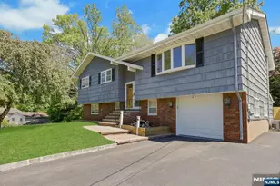 20 Blue Hill Rd, Norwood, NJ 07648 - Photo 2