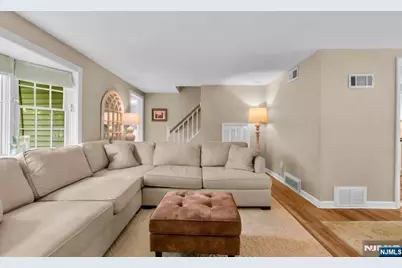 105 Bergen Avenue, Waldwick, NJ 07463 - Photo 6