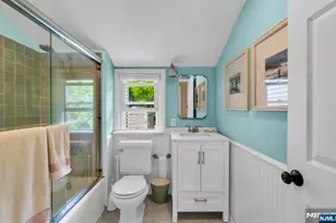 105 Bergen Ave, Waldwick, NJ 07463 - Photo 30