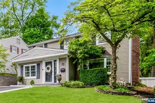 105 Bergen Ave, Waldwick, NJ 07463 - Photo 2