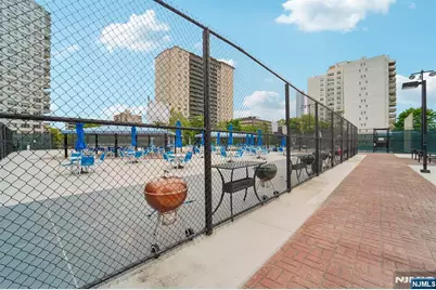 2000 Linwood Avenue 4P #4P, Fort Lee, NJ 07024 - Photo 22