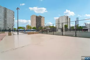 2000 Linwood Ave 4P, Fort Lee, NJ 07024 - Photo 20
