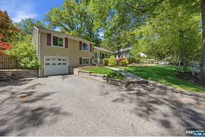 12 Willis Drive, Closter, NJ 07624 - Photo 2