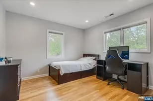 670 Swathmore Ln, Paramus, NJ 07652 - Photo 28