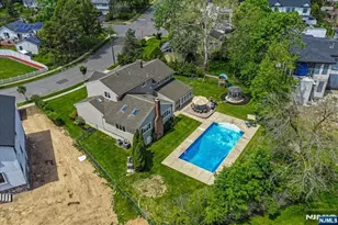 670 Swathmore Ln, Paramus, NJ 07652 - Photo 50