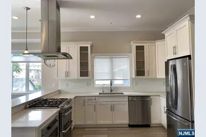 1582 John Street, Fort Lee, NJ 07024 - Photo 4