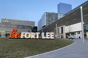 1582 John St, Fort Lee, NJ 07024 - Photo 10