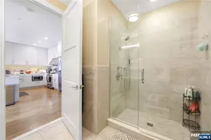 15 Somerset Ln 514, Edgewater, NJ 07020 - Photo 6
