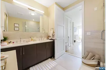 15 Somerset Lane 514 #514, Edgewater, NJ 07020 - Photo 14